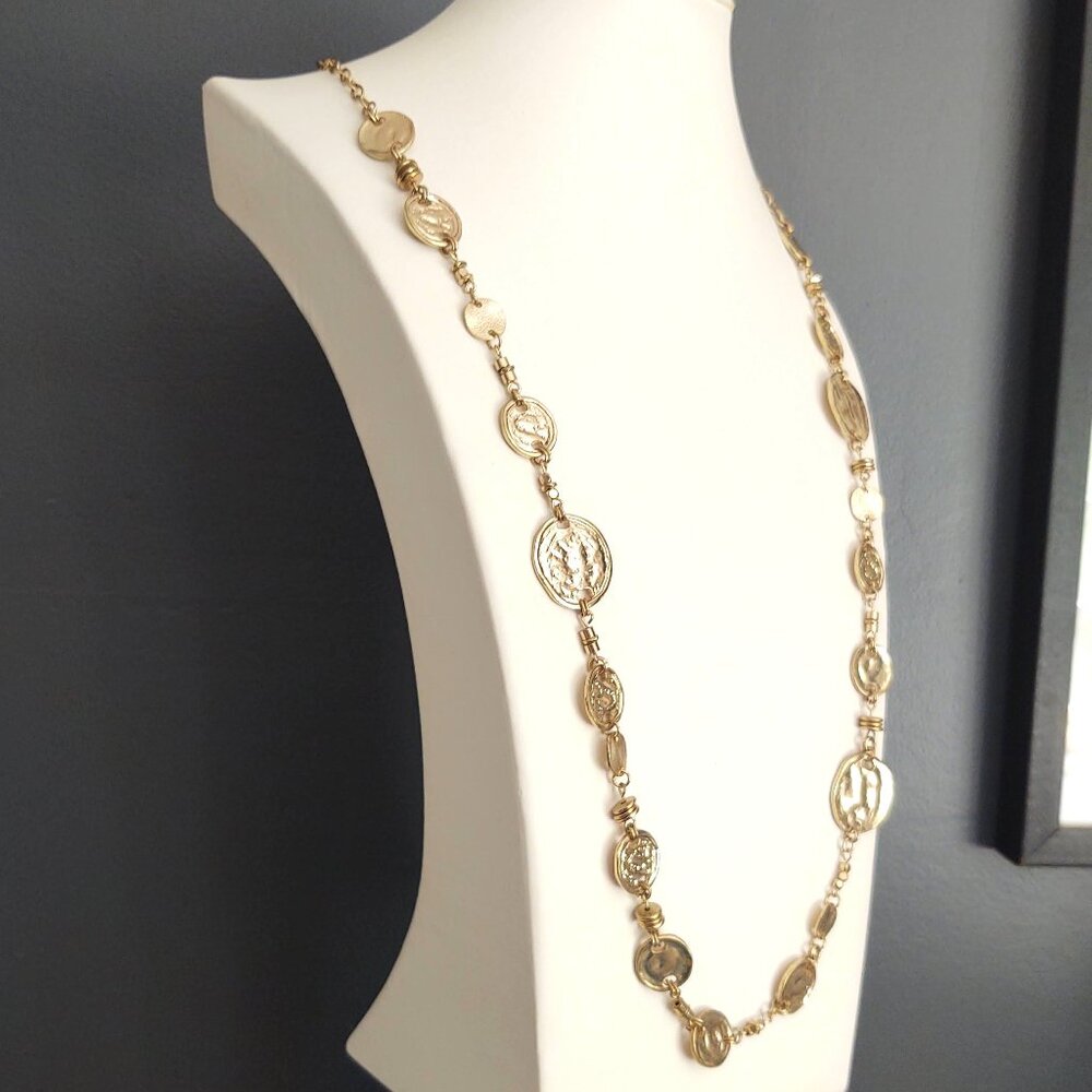 Long gold tone disk single strand necklace - Picture 3 of 12